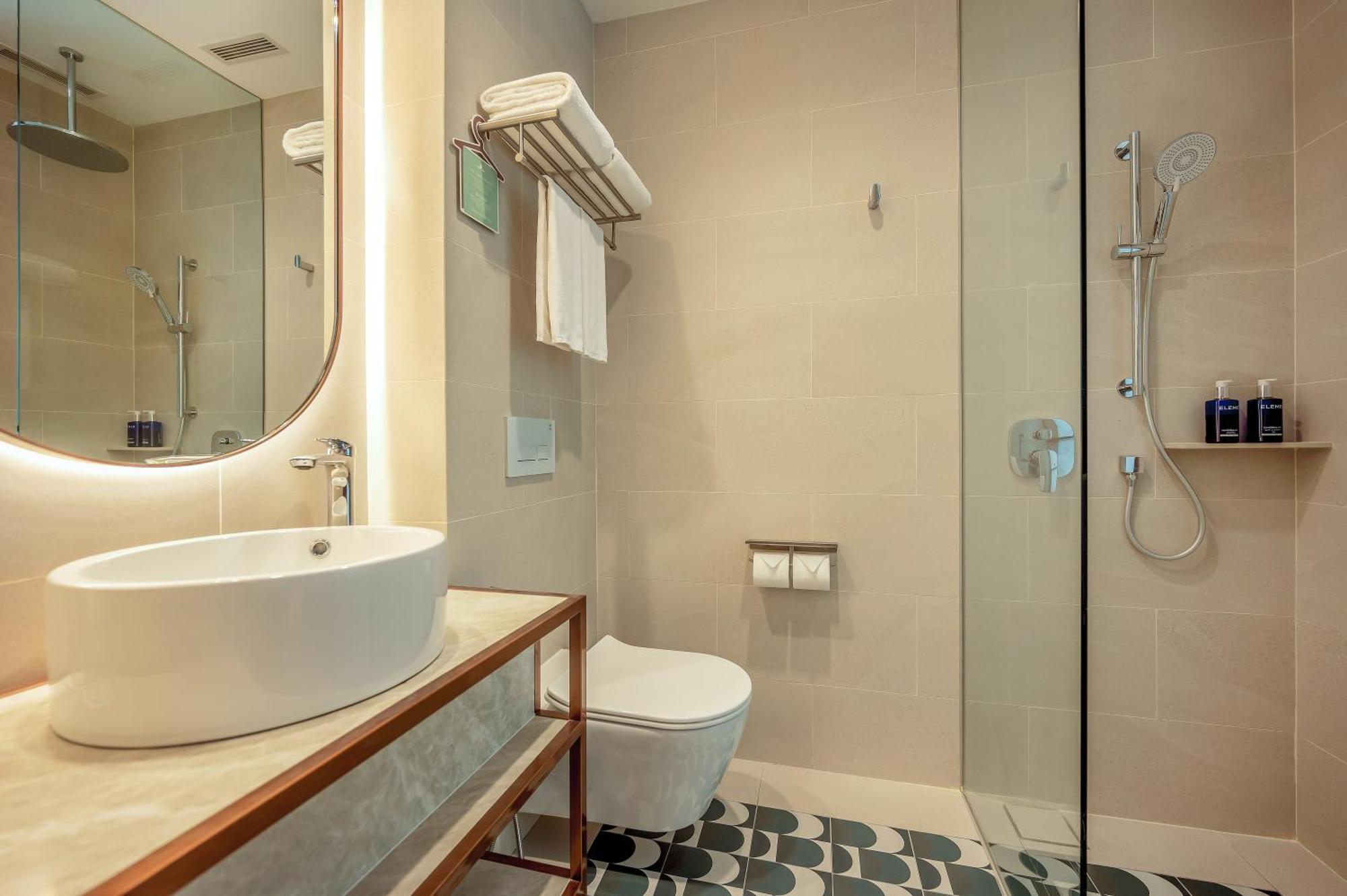 Dorsett Changi City Singapore Exterior photo